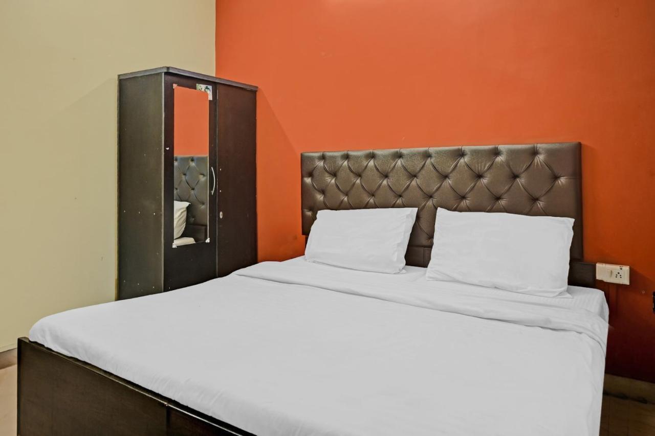 Oyo 7498 Hotel Aparajita Βαρανάσι Εξωτερικό φωτογραφία